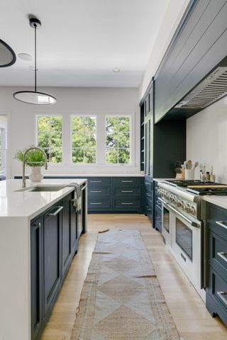 956 Battery Ln, Nashville, TN 37220