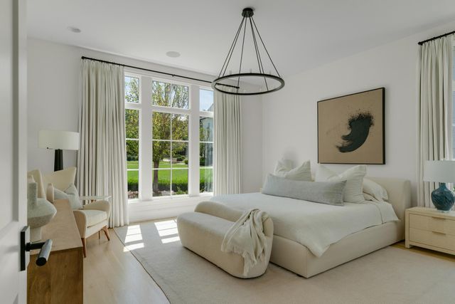 956 Battery Ln, Nashville, TN 37220