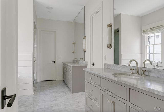 956 Battery Ln, Nashville, TN 37220