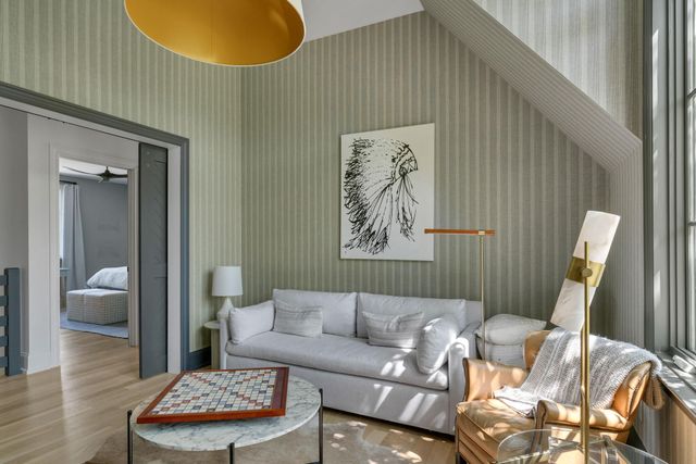 956 Battery Ln, Nashville, TN 37220