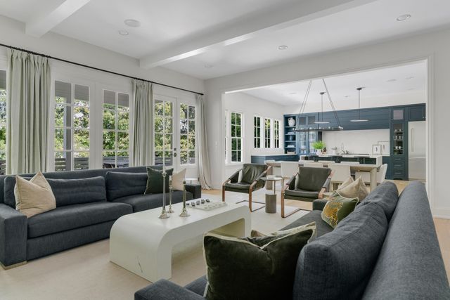 956 Battery Ln, Nashville, TN 37220