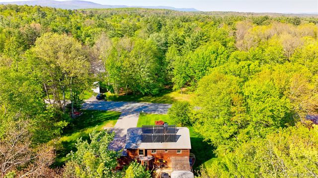 29 Valley View Road, Bloomingburg, NY 12721