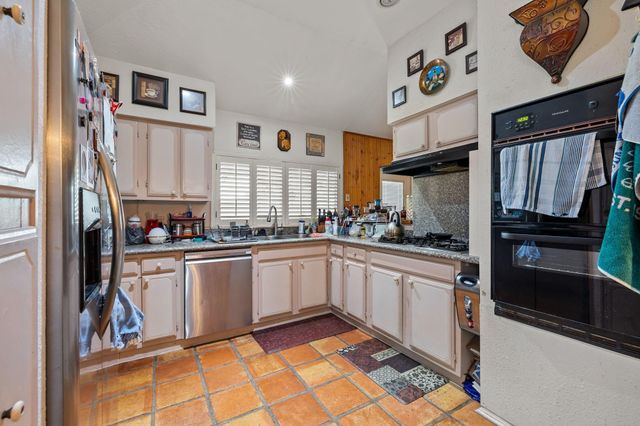 15226 Loma Paseo Drive, Houston, TX 77083