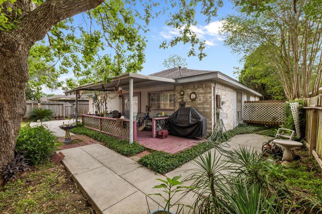 15226 Loma Paseo Drive, Houston, TX 77083