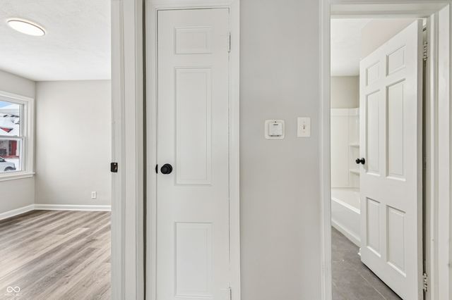 89 S 8th Avenue, Beech Grove, IN 46107