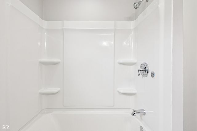 89 S 8th Avenue, Beech Grove, IN 46107