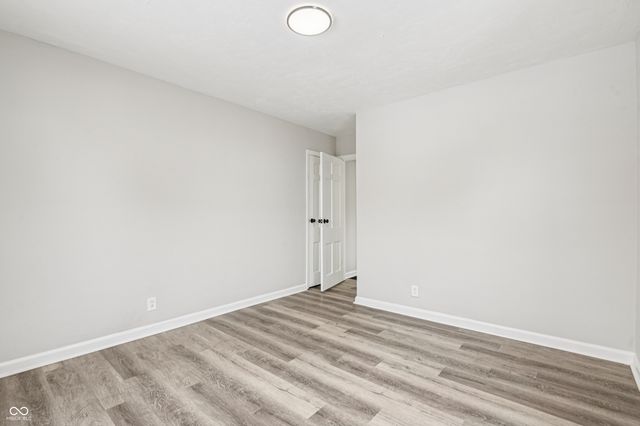 89 S 8th Avenue, Beech Grove, IN 46107