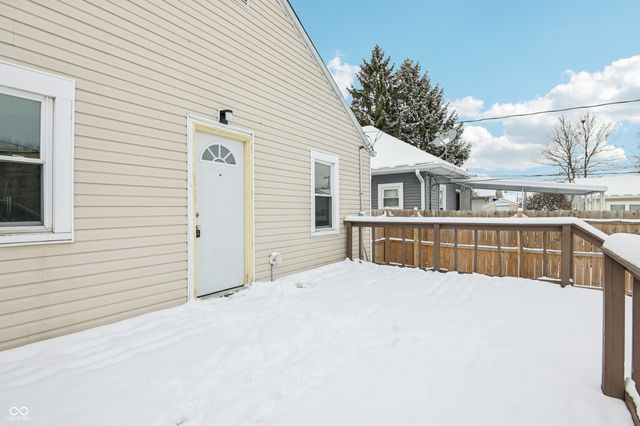 89 S 8th Avenue, Beech Grove, IN 46107