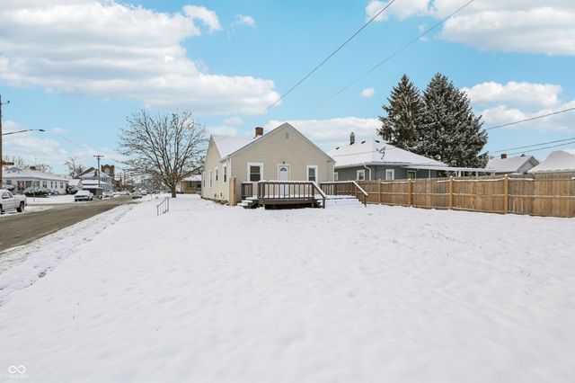 89 S 8th Avenue, Beech Grove, IN 46107