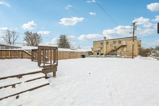 89 S 8th Avenue, Beech Grove, IN 46107