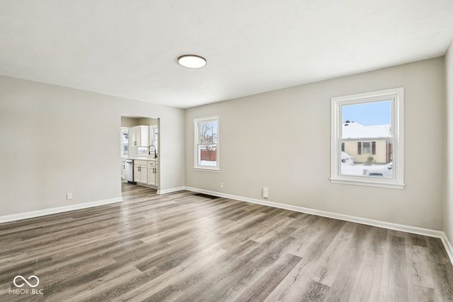 89 S 8th Avenue, Beech Grove, IN 46107