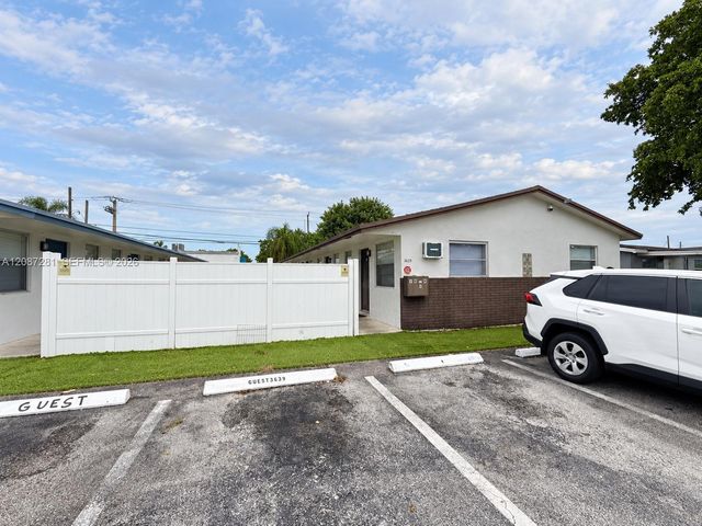 3639 SW 13th Court 4, Fort Lauderdale, FL 33312