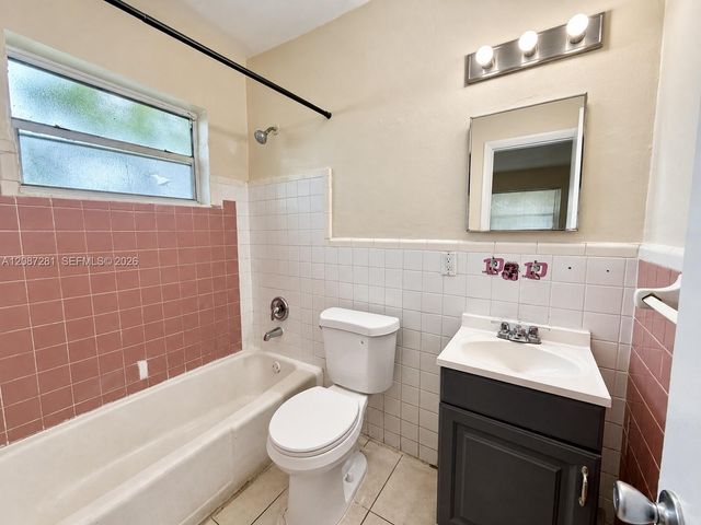 3639 SW 13th Court 4, Fort Lauderdale, FL 33312