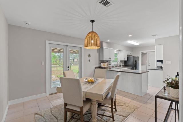 6561 Fern St Street, Navarre, FL 32566