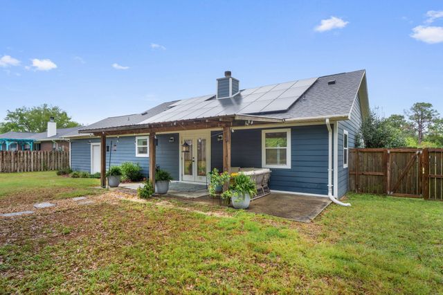 6561 Fern St Street, Navarre, FL 32566