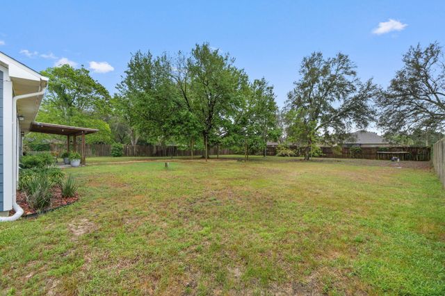 6561 Fern St Street, Navarre, FL 32566