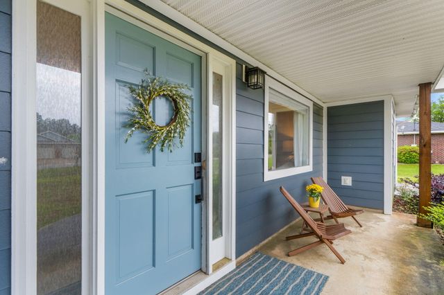 6561 Fern St Street, Navarre, FL 32566