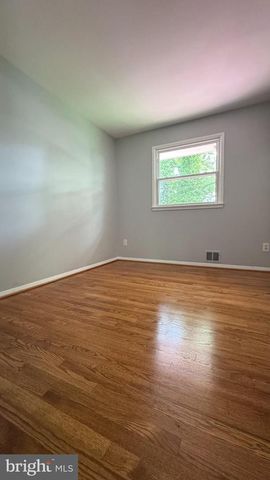 7914 ELLET RD, Springfield, VA 22151