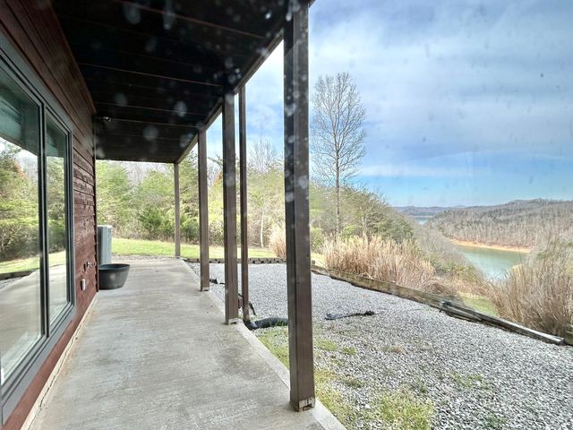 1166 Sandstone Point Trail, Monticello, KY 42633