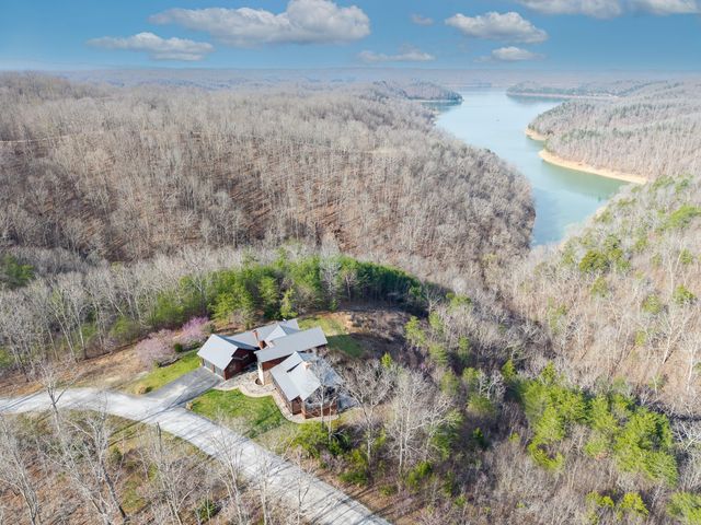 1166 Sandstone Point Trail, Monticello, KY 42633