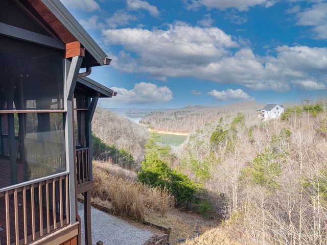 1166 Sandstone Point Trail, Monticello, KY 42633