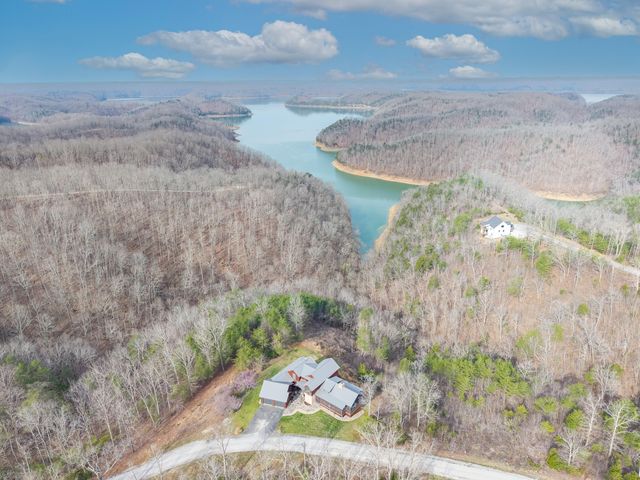 1166 Sandstone Point Trail, Monticello, KY 42633