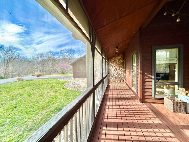 1166 Sandstone Point Trail, Monticello, KY 42633
