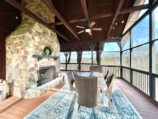 1166 Sandstone Point Trail, Monticello, KY 42633