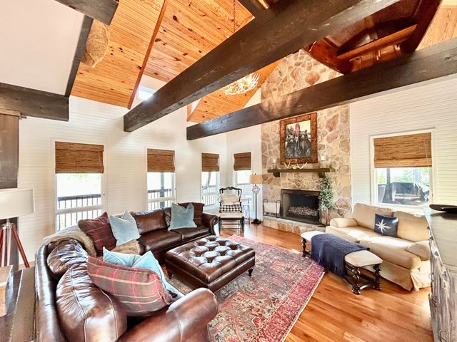 1166 Sandstone Point Trail, Monticello, KY 42633