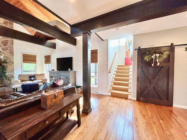 1166 Sandstone Point Trail, Monticello, KY 42633