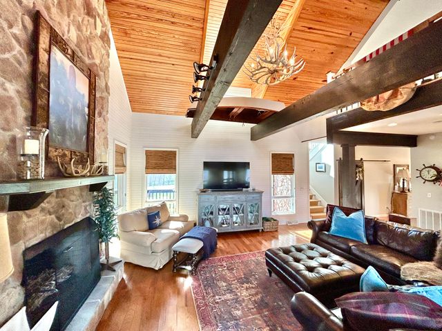 1166 Sandstone Point Trail, Monticello, KY 42633