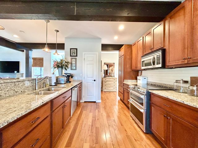 1166 Sandstone Point Trail, Monticello, KY 42633