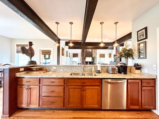 1166 Sandstone Point Trail, Monticello, KY 42633