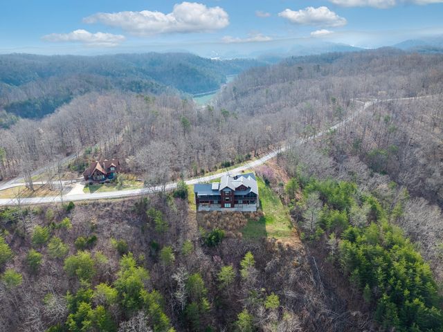 1166 Sandstone Point Trail, Monticello, KY 42633