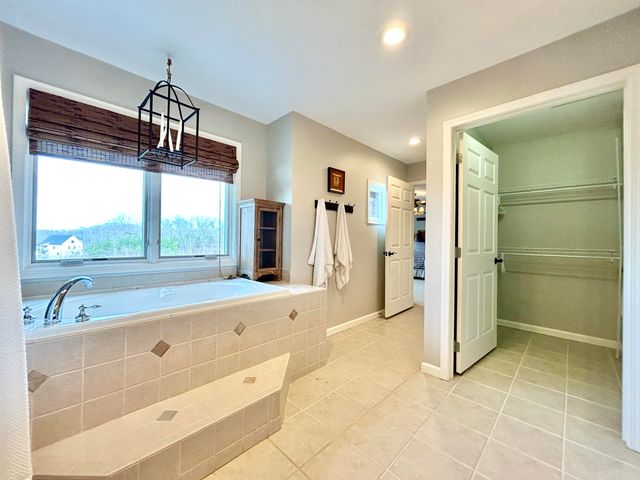 1166 Sandstone Point Trail, Monticello, KY 42633