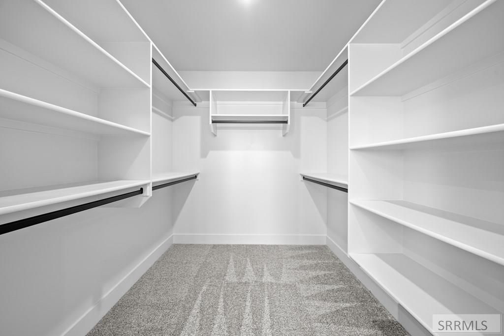 Image 42 of property listing at 743 Curlew Drive, Ammon, ID 83406