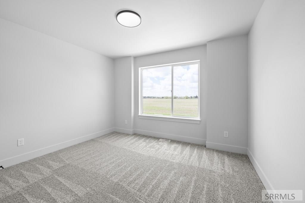 Image 47 of property listing at 743 Curlew Drive, Ammon, ID 83406