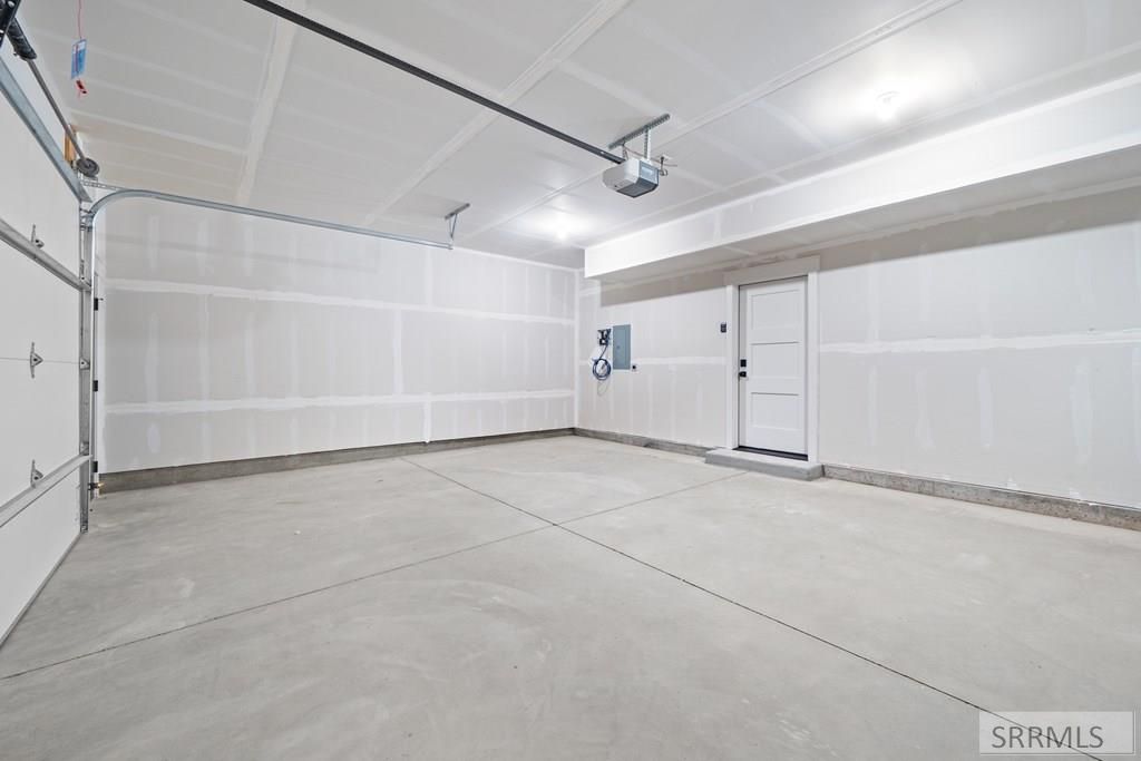 Image 52 of property listing at 743 Curlew Drive, Ammon, ID 83406