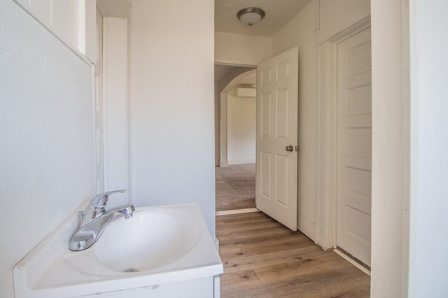 315 S 13th Street, Slaton, TX 79364