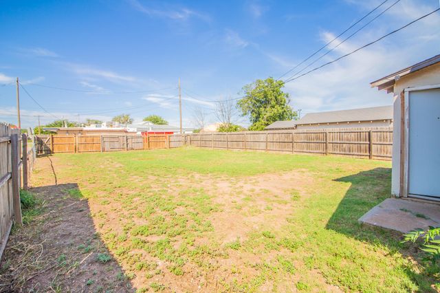 315 S 13th Street, Slaton, TX 79364