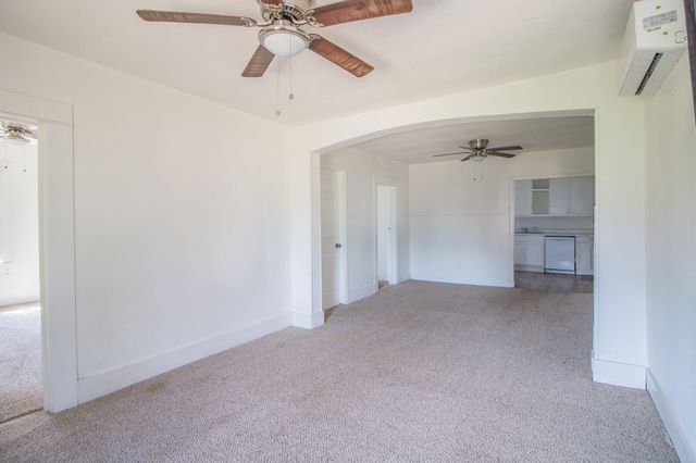 315 S 13th Street, Slaton, TX 79364