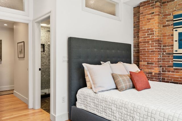 148 Warren Ave 1, Boston, MA 02116