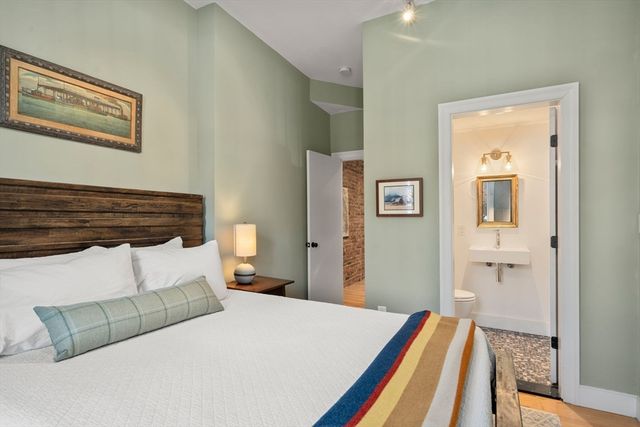 148 Warren Ave 1, Boston, MA 02116