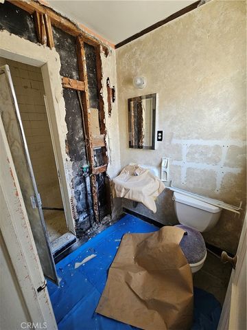 8132 White Oak Avenue, Northridge, CA 91325