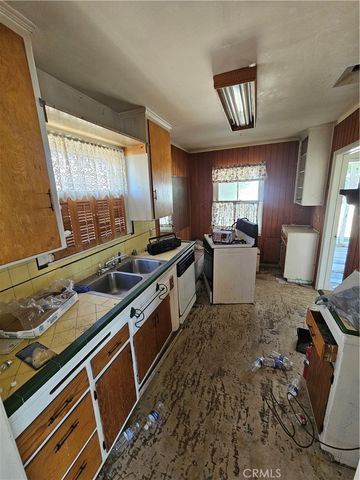 8132 White Oak Avenue, Northridge, CA 91325