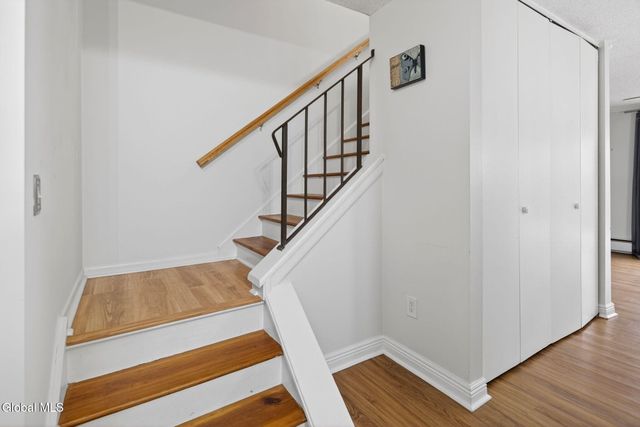 80 Crestwood Terrace, Albany, NY 12203