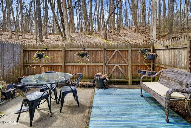 80 Crestwood Terrace, Albany, NY 12203