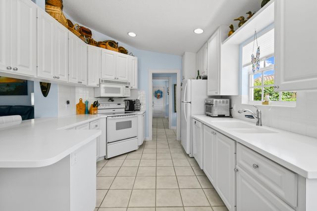 8256 SE Paurotis Lane, Hobe Sound, FL 33455