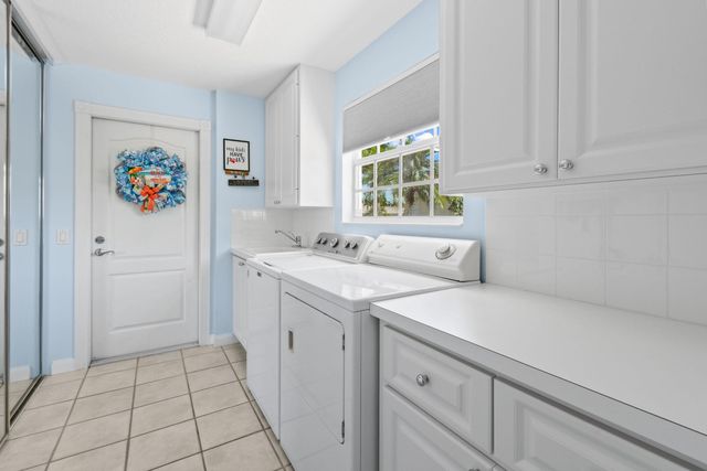 8256 SE Paurotis Lane, Hobe Sound, FL 33455