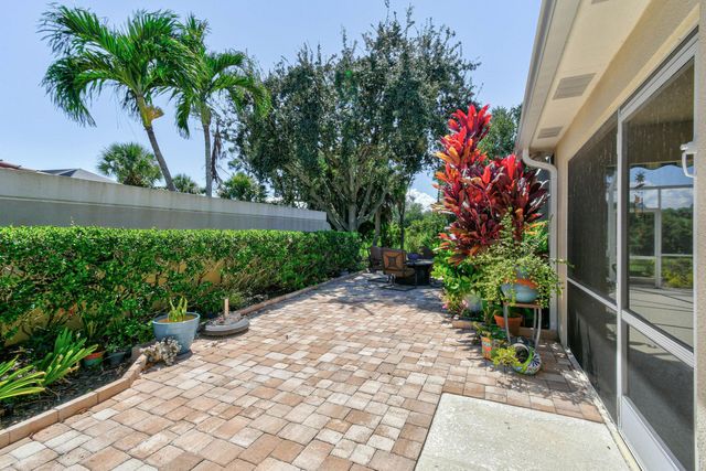 8256 SE Paurotis Lane, Hobe Sound, FL 33455